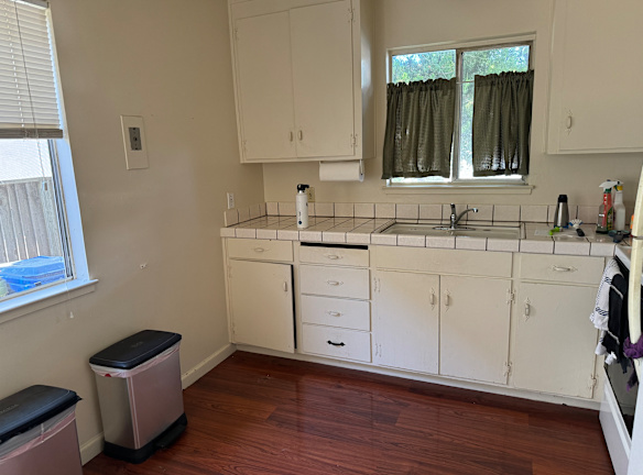 kitchen 878 whitehall 2024.jpg