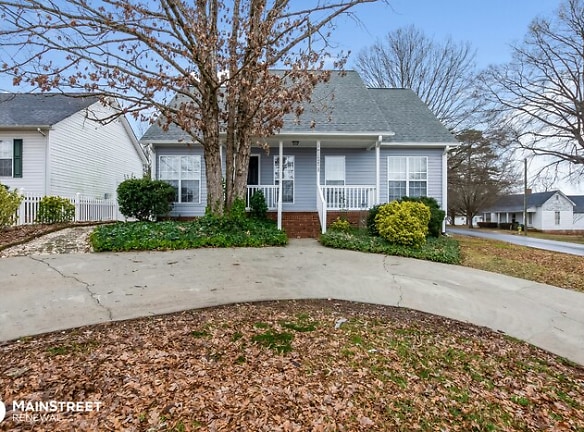 17 Hickory St SW - Concord, NC