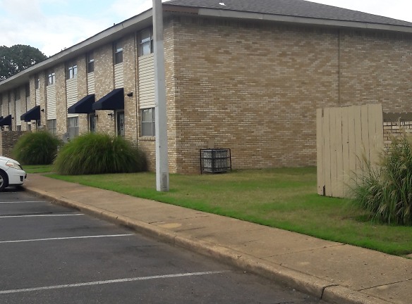 Fairways Apartments - Memphis, TN