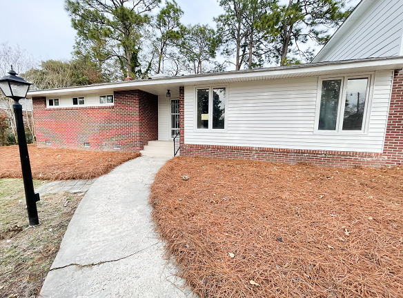1842 Evelyn St - Cayce, SC