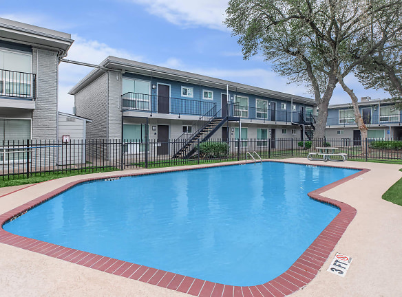 Granada Terrace Apartments - South Houston, TX