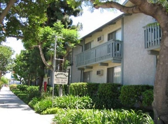 Woodridge Apartments - Northridge, CA