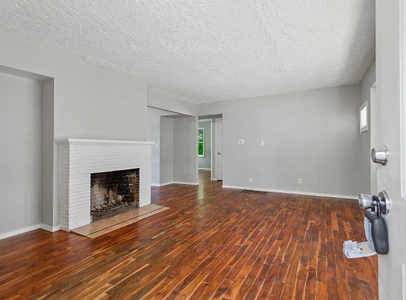 11551 SW 64th Ave - Portland, OR