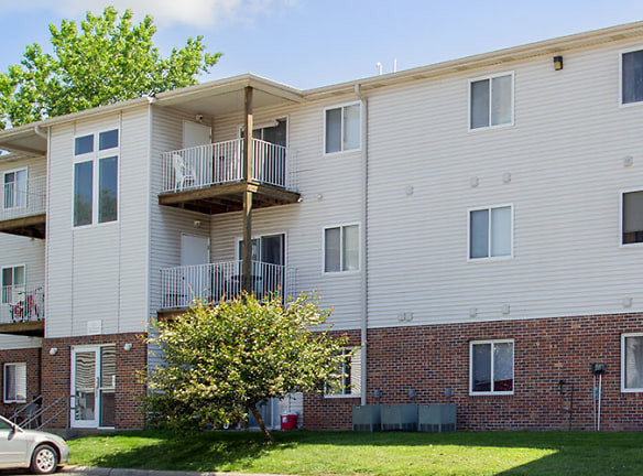 The Heights Apartments - Council Bluffs, IA