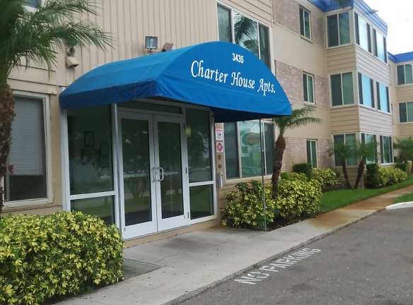 Charter House Apartments - Saint Petersburg, FL