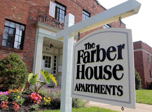 Farber House/La Grande Jatte - Columbus, OH