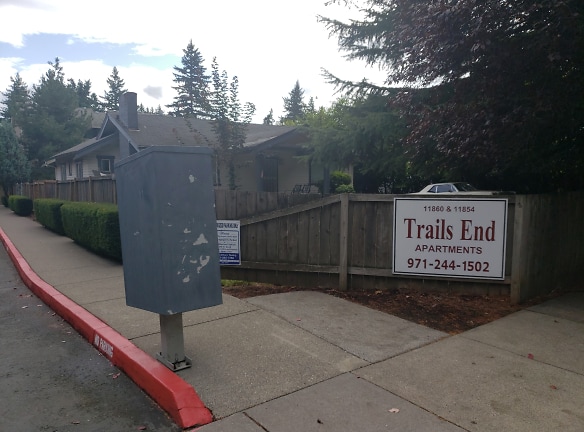Trails End Apartments - Portland, OR