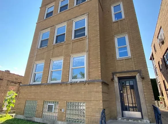 5315 W Giddings St - Chicago, IL