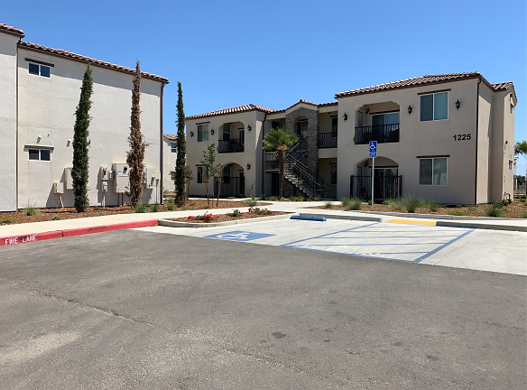 Montecito Apartments Homes - Visalia, CA