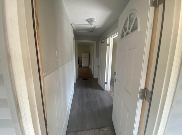 167 Essex St #UPPER - Newark, OH