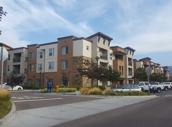 Westlake Village Apartments - San Marcos, CA