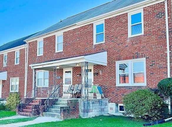 4637 Wilkens Ave - Baltimore, MD