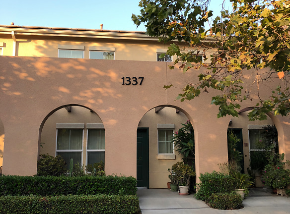 Aliso Village Apartments - Los Angeles, CA