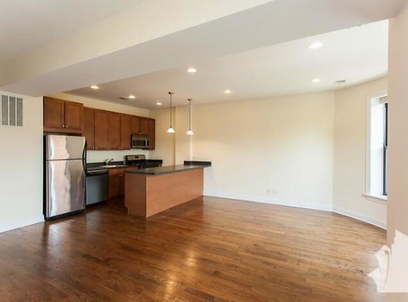 2834 N Albany Ave unit 2 - Chicago, IL