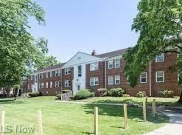 1832 Forest Hills Blvd Apartments - East Cleveland, OH