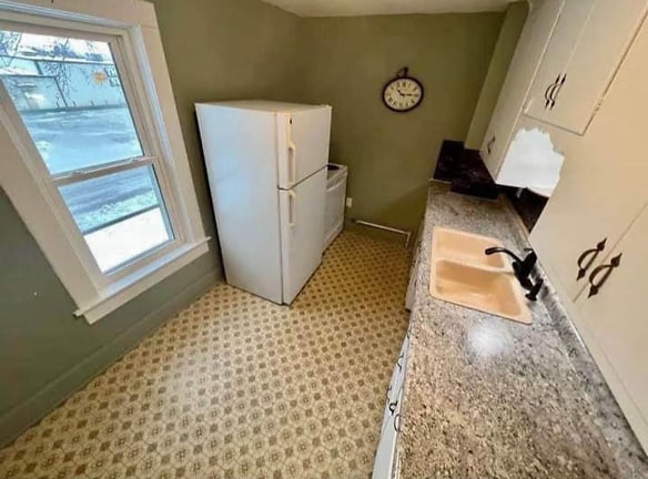 122 S 2nd Ave unit 1/2 - Wausau, WI