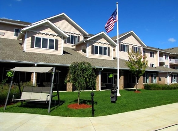 Copley Place Apartments - Copley, OH