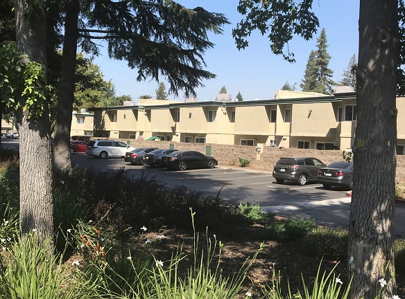 Mutual Housing At River Garden Apartments - Sacramento, CA