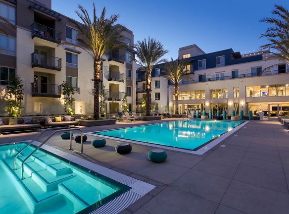 Avalon Huntington Beach Apartments - Huntington Beach, CA