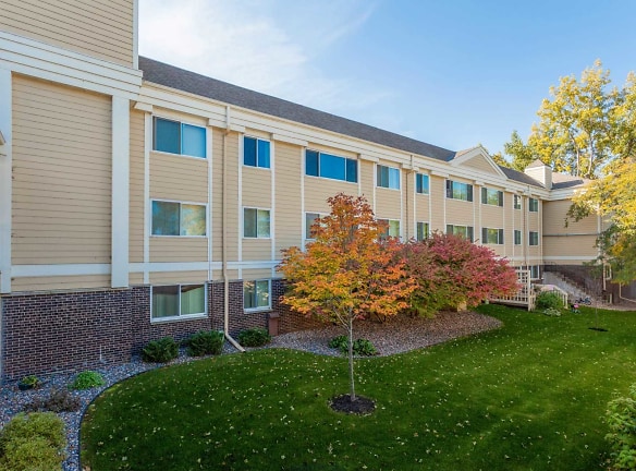 Bayview Apartments - Spring Park, MN