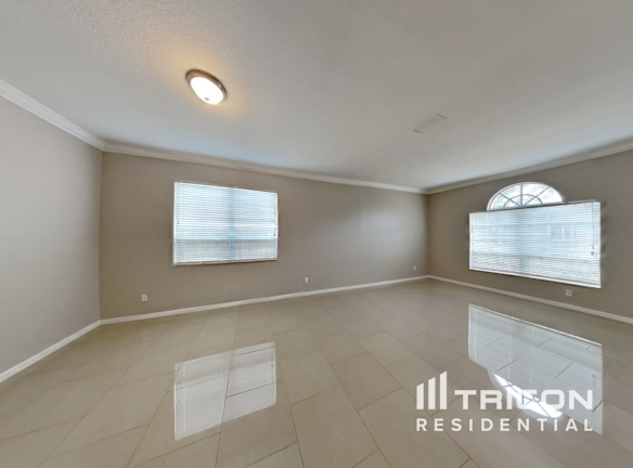 1142 Barclay Wood Drive - Ruskin, FL