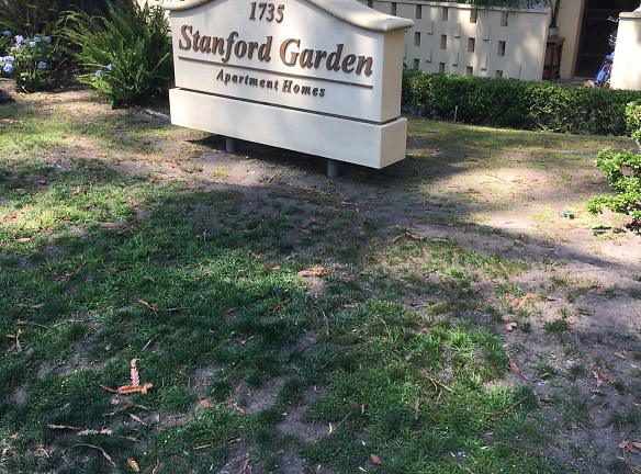 Stanford Gardens Apartments - East Palo Alto, CA