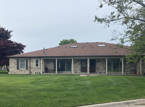 14897 Dover Ct - Shelby Township, MI