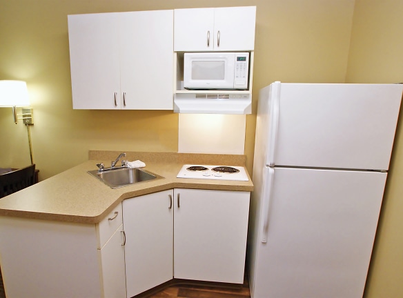 Furnished Studio - Raleigh - Cary - Regency Parkway North - Cary, NC