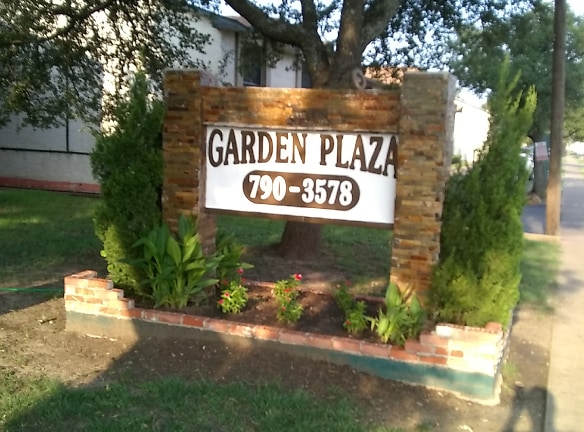 Garden Plaza Apartments - Irving, TX