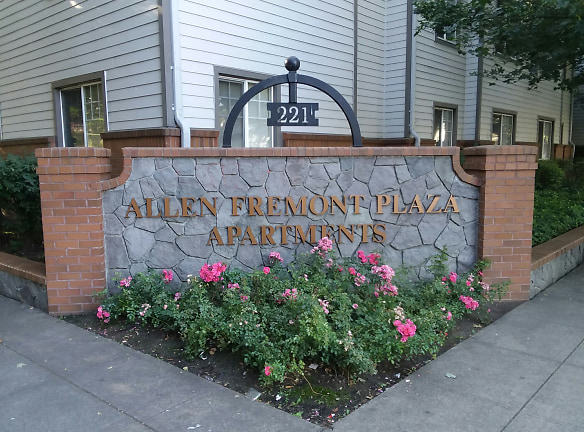 Allen Fremont Plaza Apartments - Portland, OR