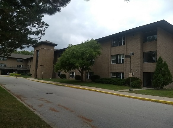 Badger Terrace Apartments - Green Bay, WI