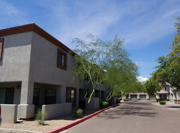 Fringe On 61st Apartments - Glendale, AZ