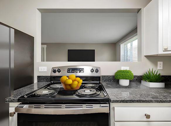 Columbus Park Apartments - Columbus, OH