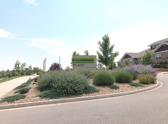 WILLOWBROOK PLACE Apartments - Littleton, CO