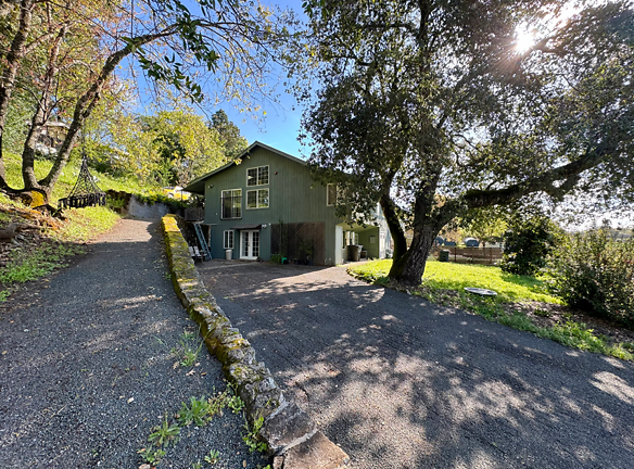 700 Keyes Ave - Angwin, CA