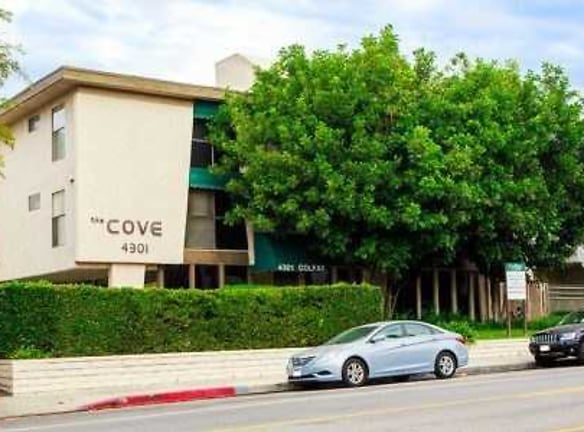 Colfax Cove - Studio City, CA