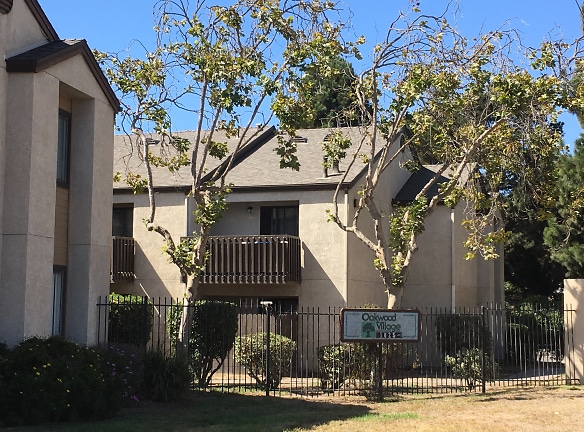 OAKWOOD VILLAGE Apartments - Santa Maria, CA