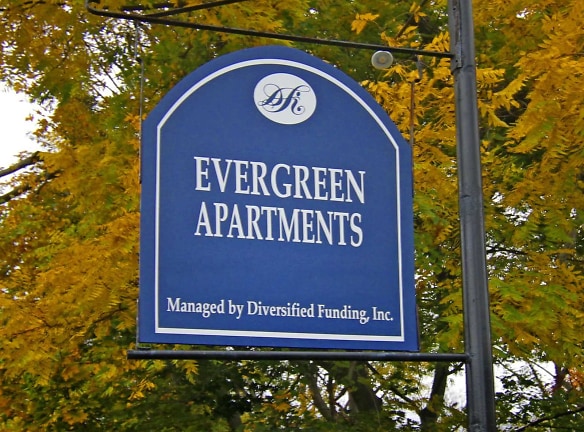 Evergreen Apartments - Cranston, RI