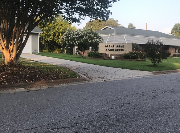 Alpha Arms Apartments - Goldsboro, NC