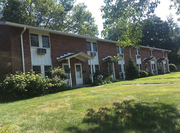 Park East Townhouses Apartments - Springfield, MA