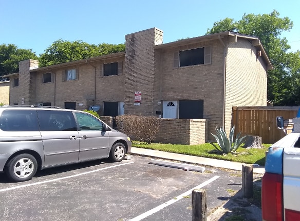 Wooten Park Townhomes Apartments - Austin, TX