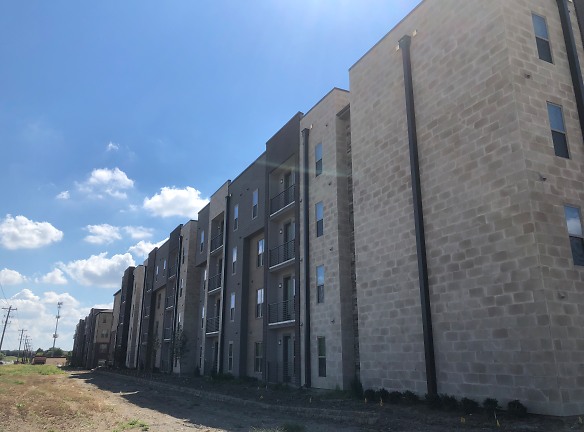Westridge Villas Apartments - Frisco, TX