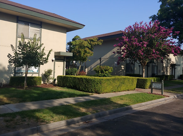STANDIFORD COURT APTS Apartments - Modesto, CA