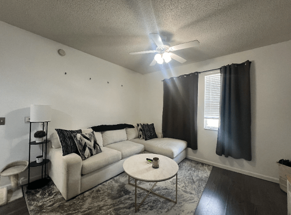 533 NE 3rd Ave unit Apartment - Fort Lauderdale, FL