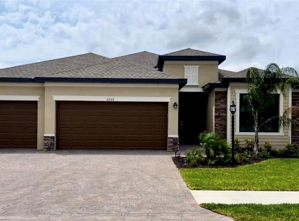 3257 Altimira Dr - Fort Myers, FL