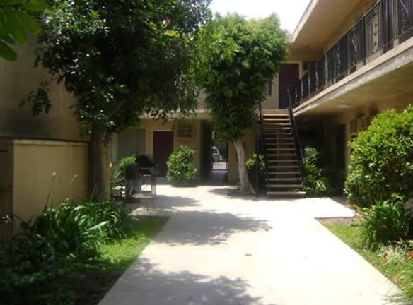 Balboa Ranch Apartments - Northridge, CA