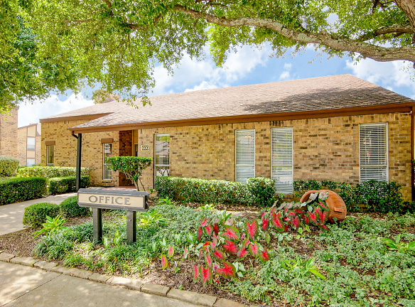 600 Baylor Apartments - Longview, TX