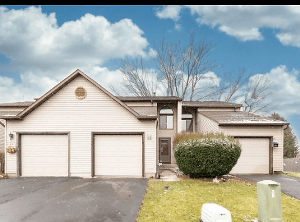 8488 Bubbling Springs Dr - Baldwinsville, NY