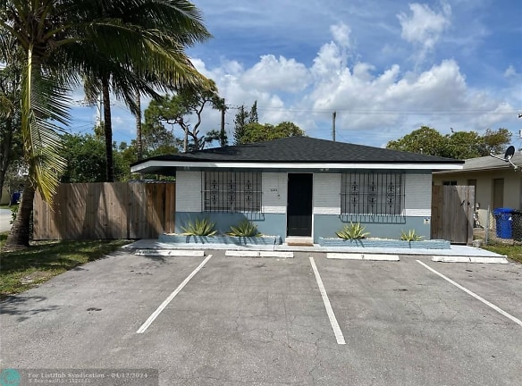 1201 NW 5th Ave #1 - Fort Lauderdale, FL