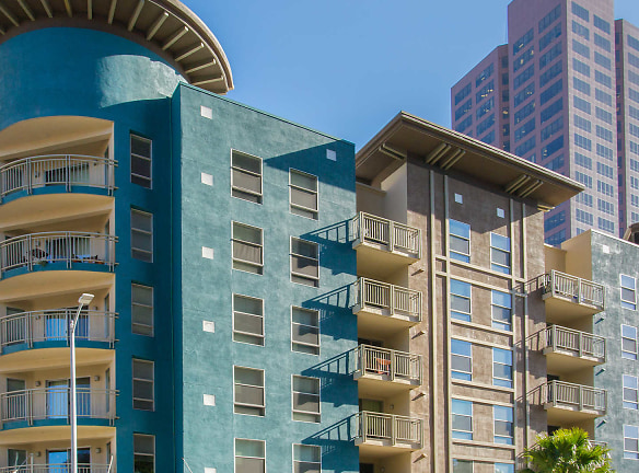 Glo Apartments - Los Angeles, CA